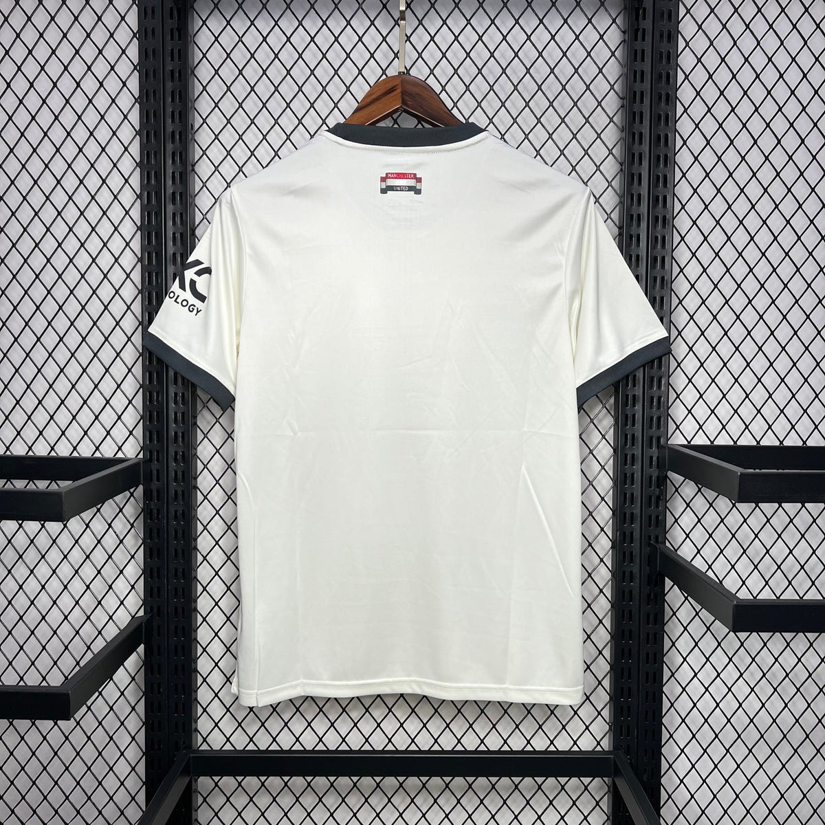 Manchester United 2024/25 Away Jersey – White Heritage Edition