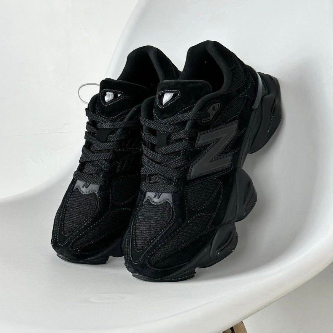 NB 9060 Black Cat