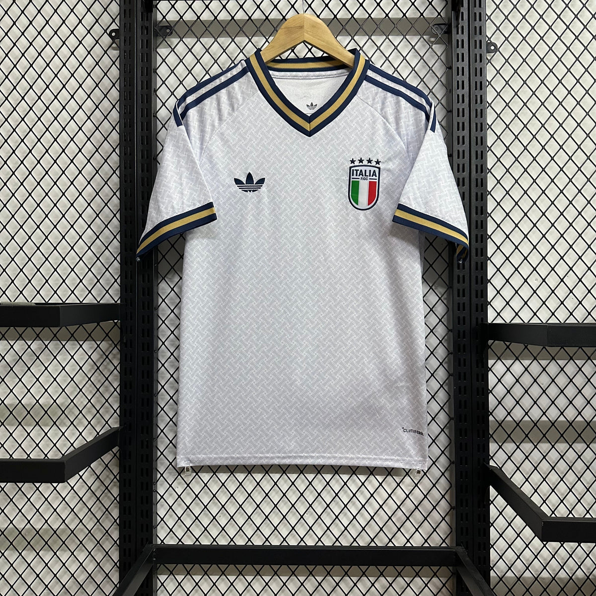 Italy Retro White Jersey – Classic Four-Star Edition